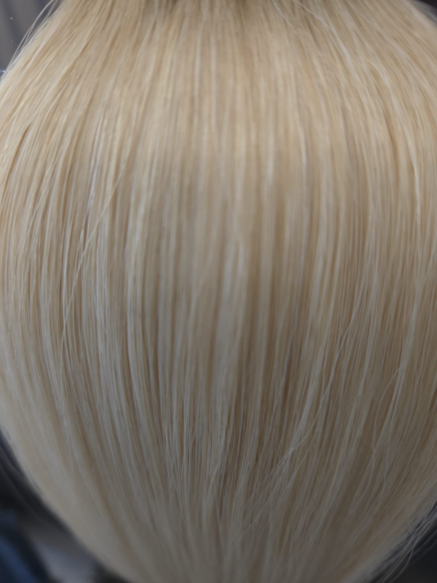 Blonde hair extension texture
